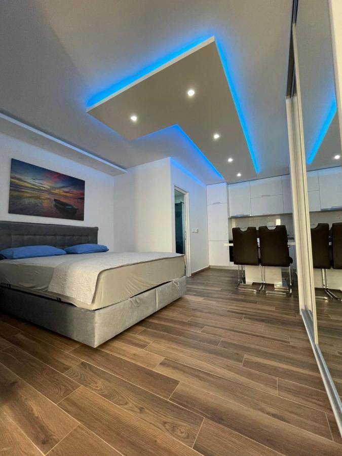 Charm Apartment Petrovac Екстериор снимка