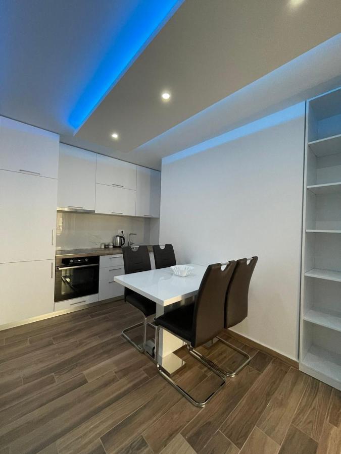 Charm Apartment Petrovac Екстериор снимка
