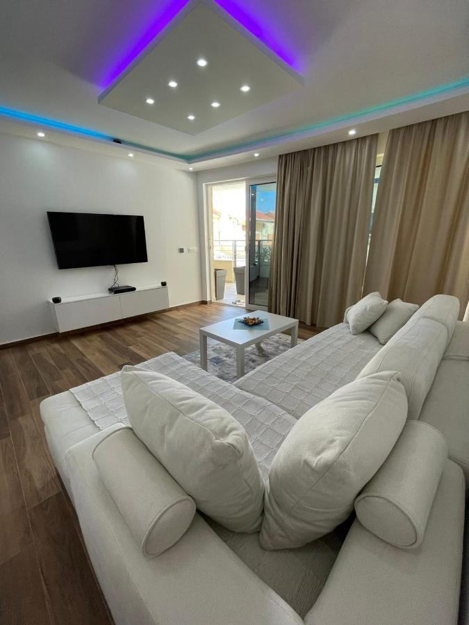 Charm Apartment Petrovac Екстериор снимка