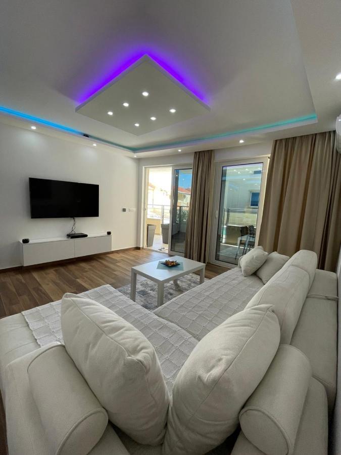 Charm Apartment Petrovac Екстериор снимка