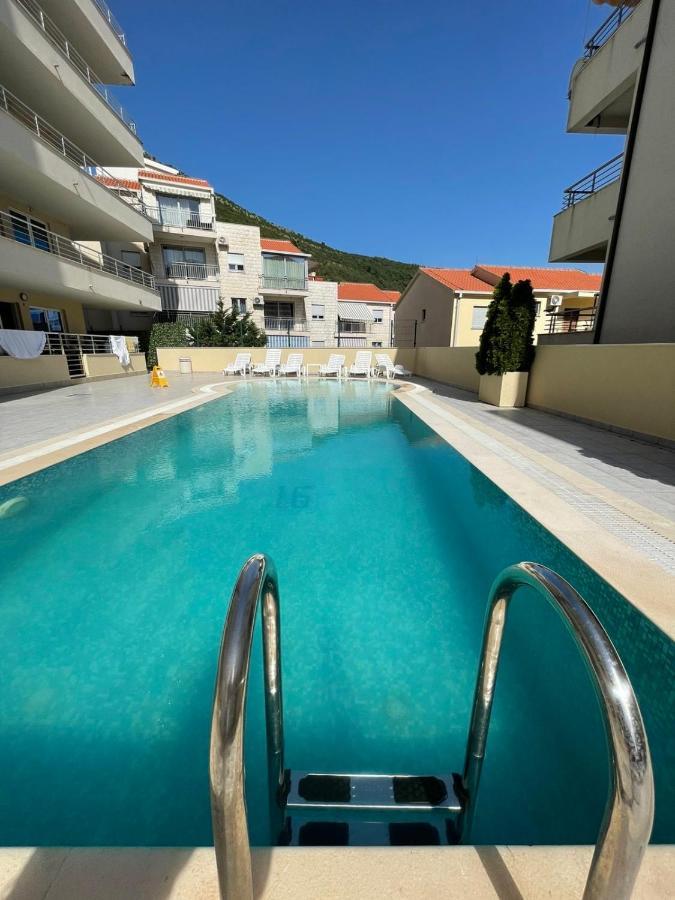 Charm Apartment Petrovac Екстериор снимка