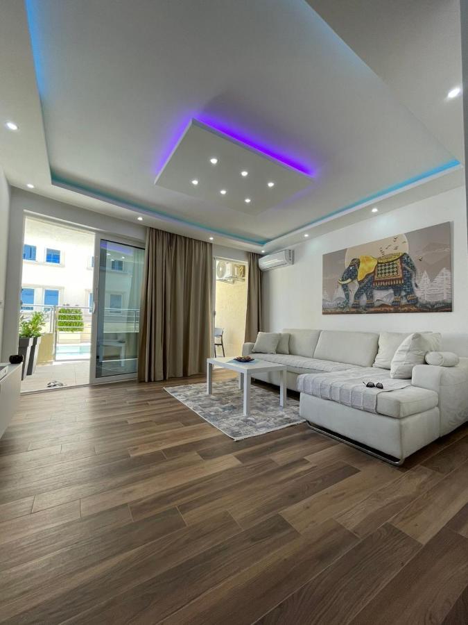 Charm Apartment Petrovac Екстериор снимка